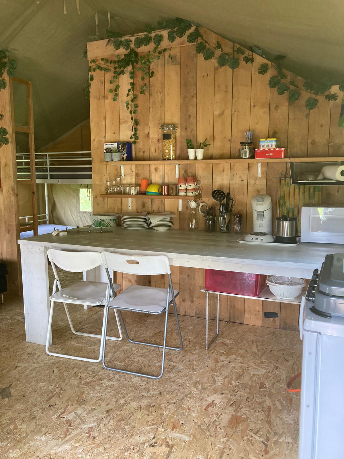 Safaritent op natuurcamping in Zuidoost Friesland