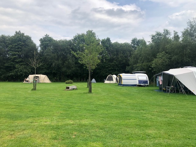 Kleinschalig kamperen met ruime kampeerplekken nabij Appelscha